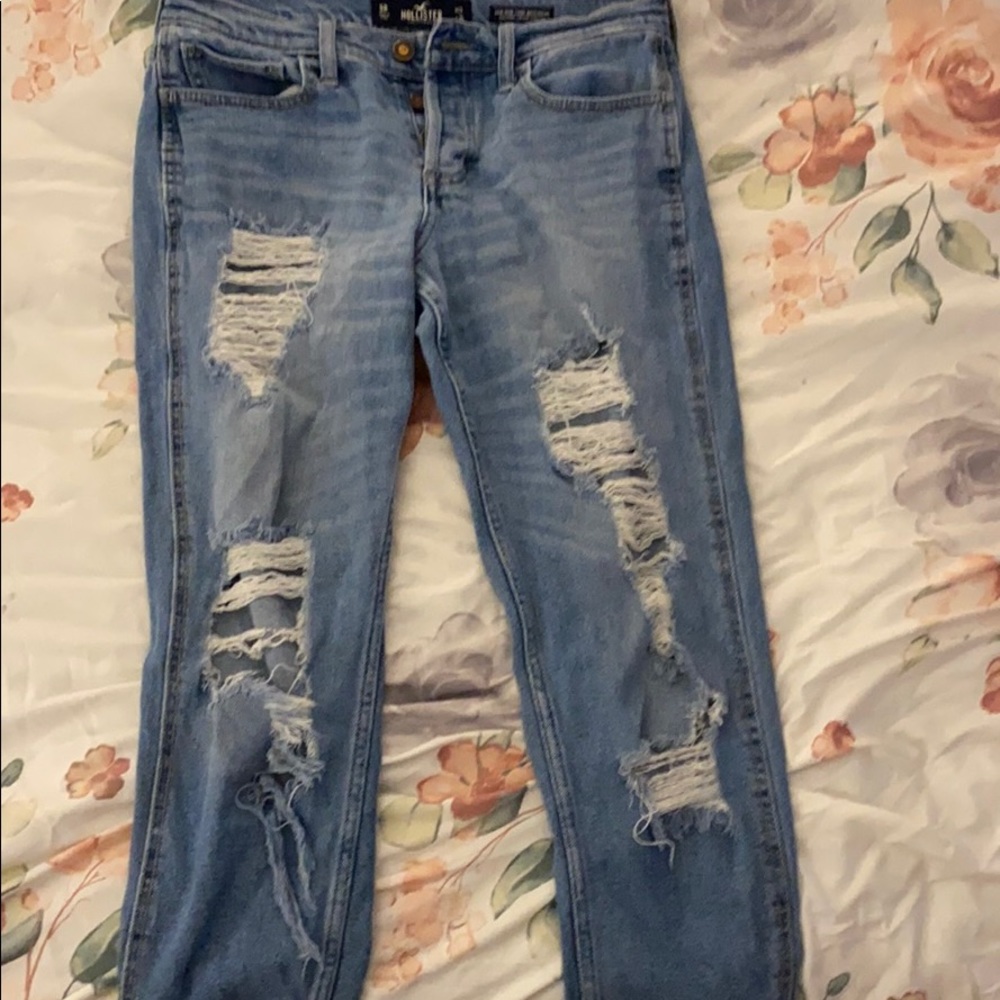 Hollister Ripped Boyfriend Jeans